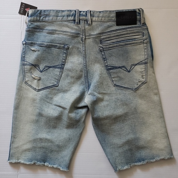 NWT GUESS Slim Fit Deconstructed Denim Shorts 32 - Picture 4 of 7